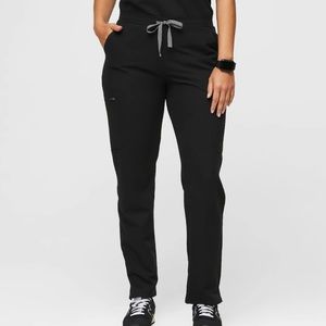 FIGS Yola women’s scrub pants